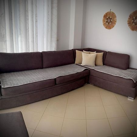 Endy Apartaments Orikum Exterior photo